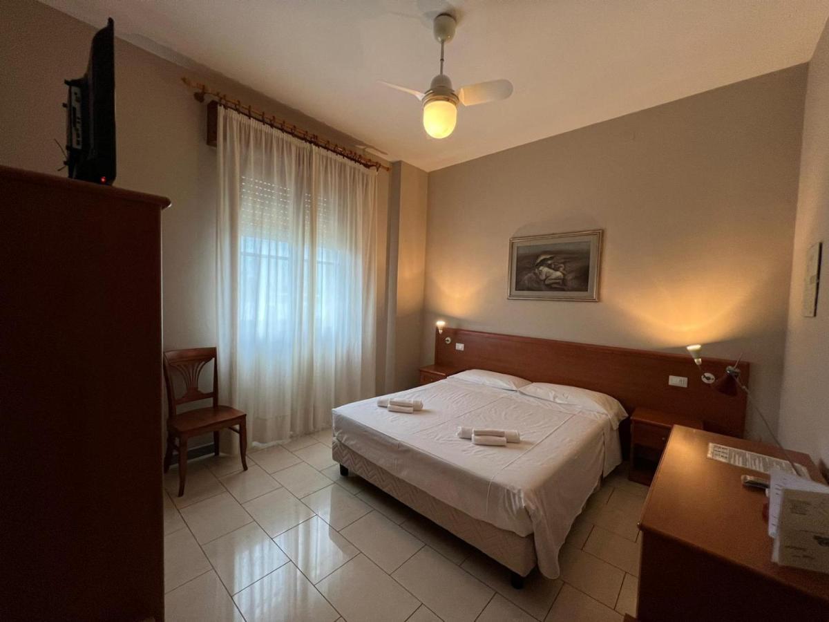 Hotel Adriatico Fosso Ghiaia Eksteriør billede