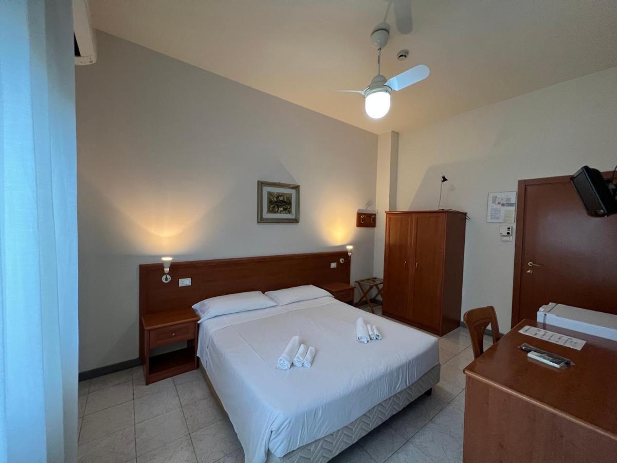 Hotel Adriatico Fosso Ghiaia Eksteriør billede
