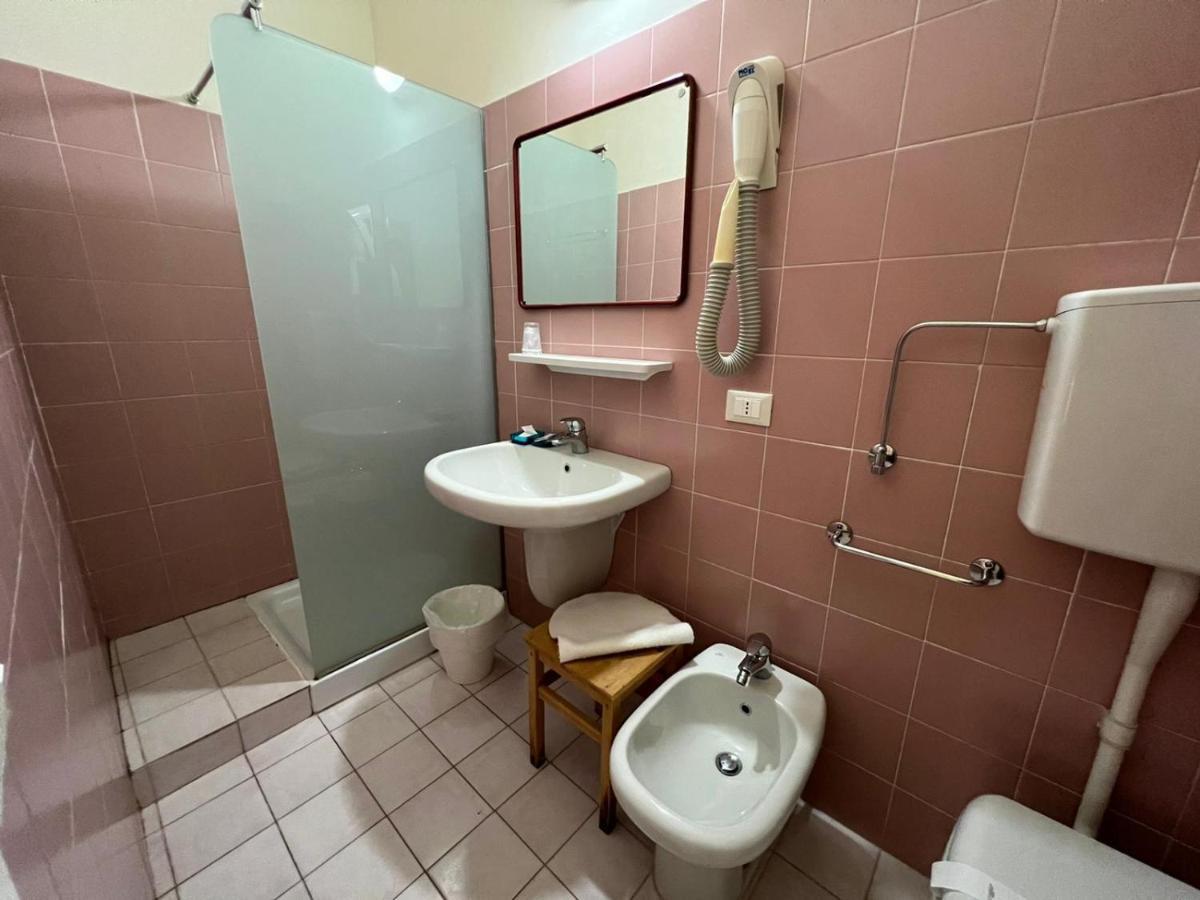 Hotel Adriatico Fosso Ghiaia Eksteriør billede