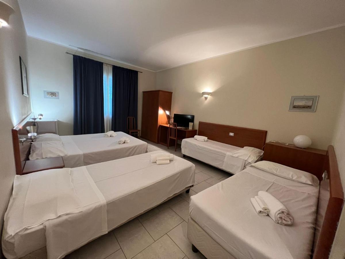 Hotel Adriatico Fosso Ghiaia Eksteriør billede