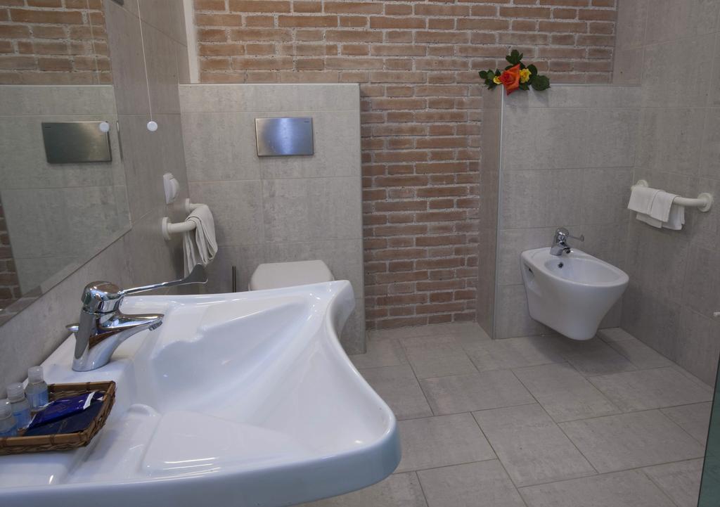 Hotel Adriatico Fosso Ghiaia Værelse billede